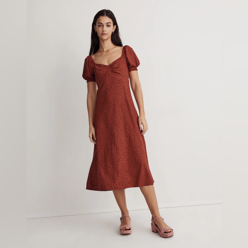 Floral Sweetheart Puff-Sleeve Midi Dress